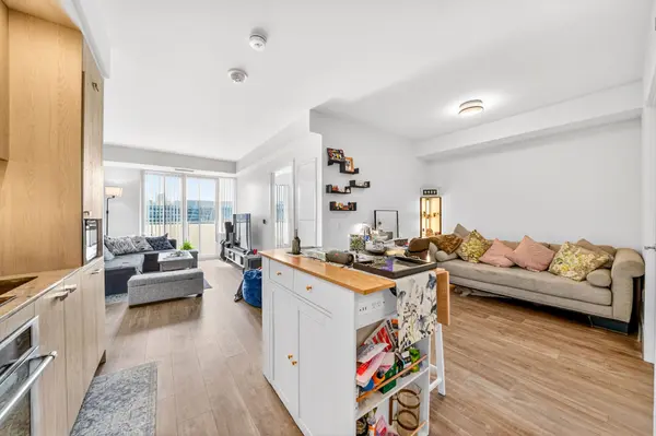 480 Front ST W #801, Toronto C01, ON M5V 0V5