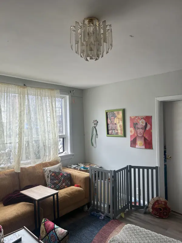 106 Old Kingston RD #201, Ajax, ON L1T 2Z9