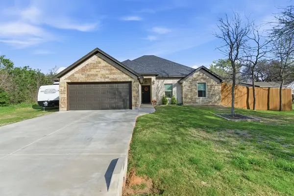 806 Colorado River Drive, Granbury, TX 76048