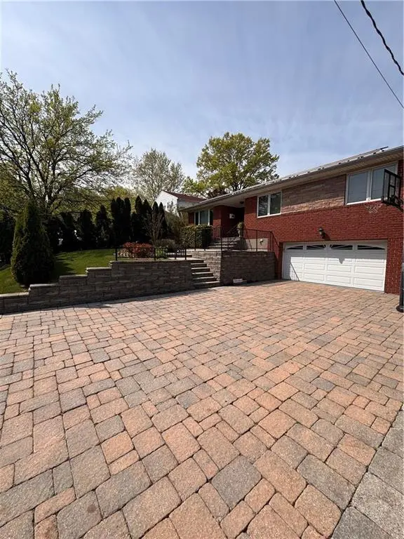 27 Witteman PL, Staten  Island, NY 10301