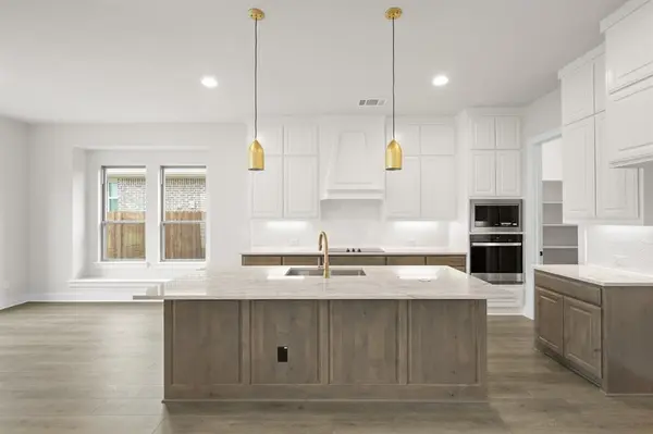 5401 Rowlan Row, Midlothian, TX 76065