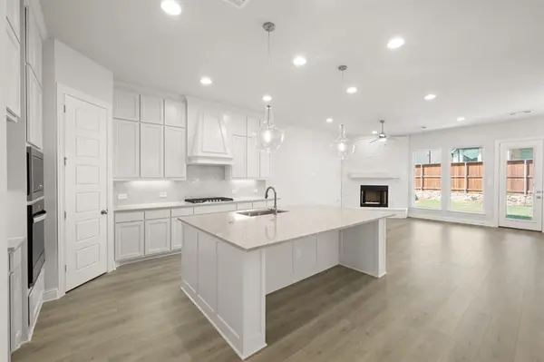 1417 Ripple Glass Boulevard, Midlothian, TX 76065