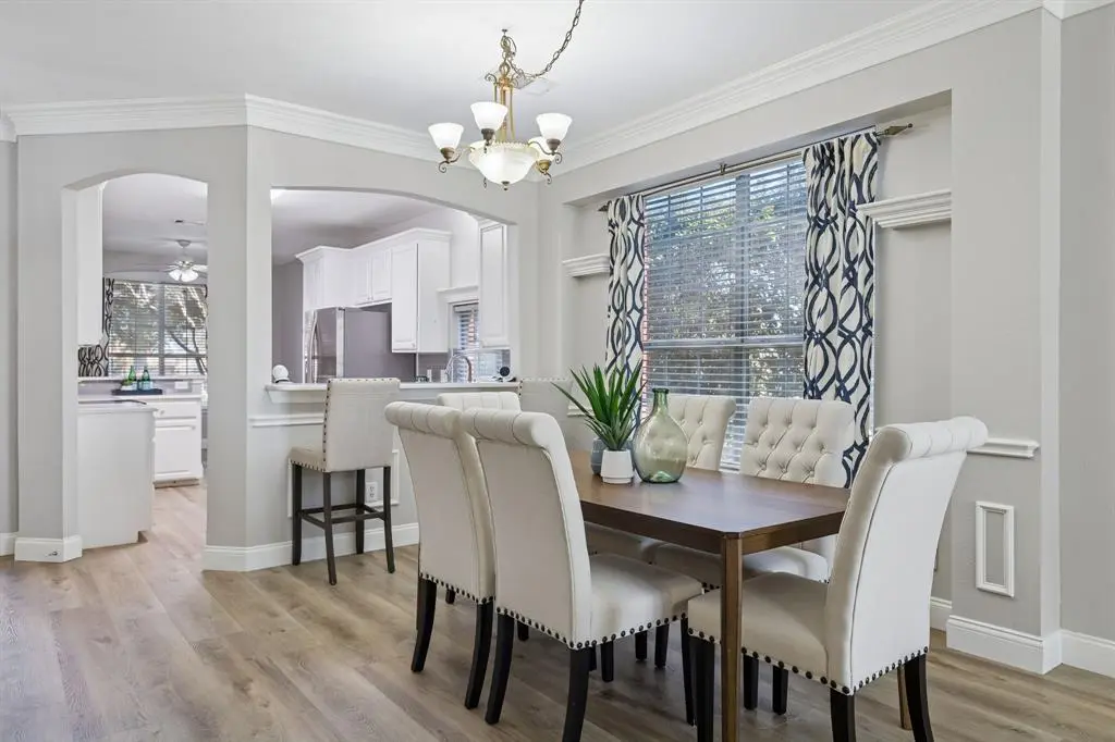 1100 Breezewood Drive, Lewisville, TX 75077