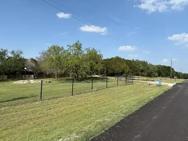 4045 Jimmy Houston Way, Bluff Dale, TX 76433