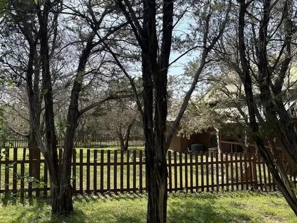 4045 Jimmy Houston Way, Bluff Dale, TX 76433