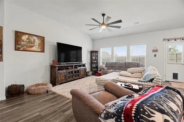 223 Sunshine Lane, Lavon, TX 75166