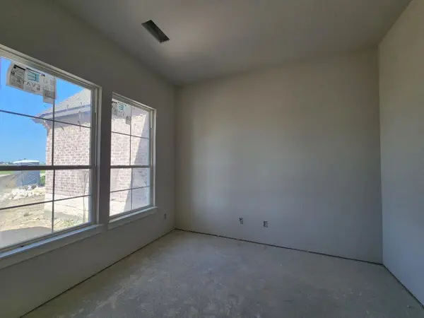 12421 Hornfels Drive, Krum, TX 76249