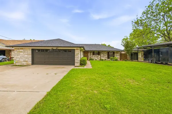 3702 Lake Vista Court, Granbury, TX 76049