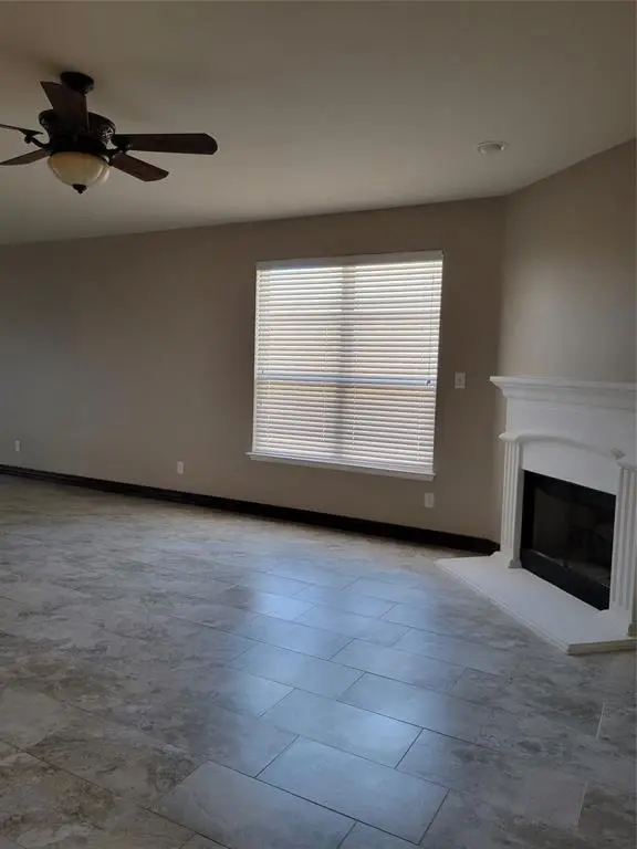 1633 Kawati Way, Krum, TX 76249