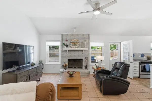 6825 Wooddale Drive, Watauga, TX 76148