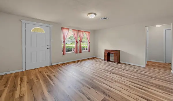 4304 Valview Drive, Waco, TX 76708