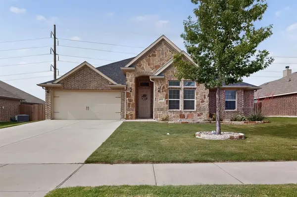 1522 Grassy Meadows Drive, Burleson, TX 76058