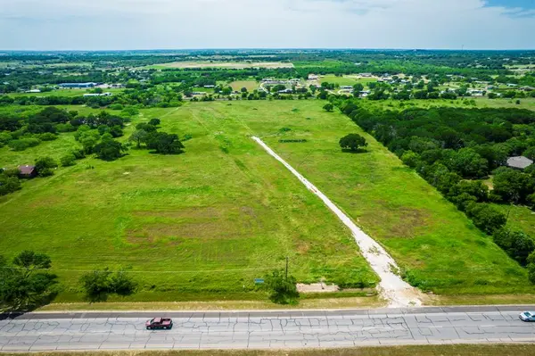 1440 S Broadway Street, Joshua, TX 76058