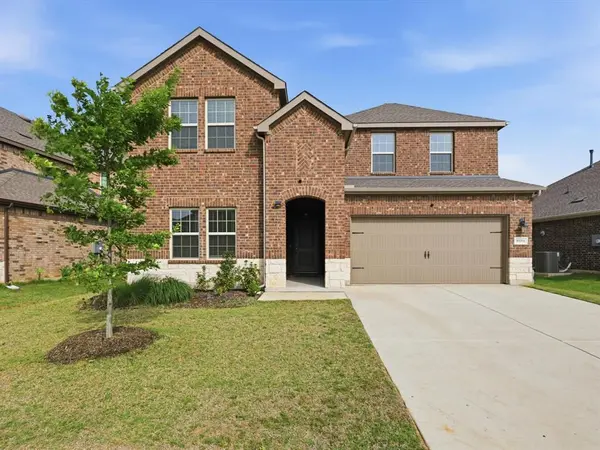 10201 Sunnyview Lane, Aubrey, TX 76227