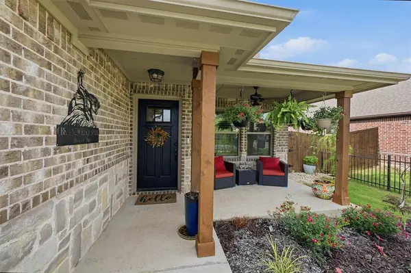 502 Pathfinder Street, Collinsville, TX 76233