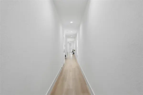 404 N Moore Street, Dallas, TX 75203