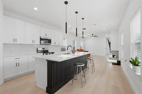 404 N Moore Street, Dallas, TX 75203