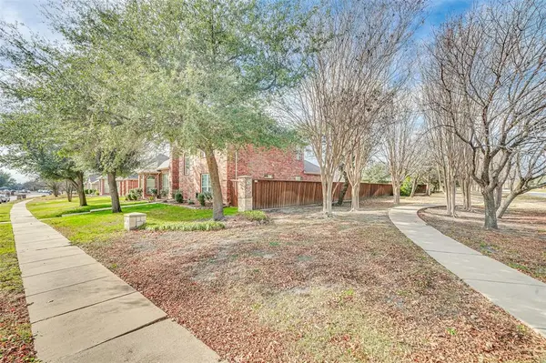 3305 Silver Springs Way, Rowlett, TX 75089
