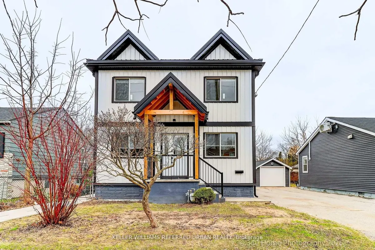 84 Foch AVE #1, Toronto W06, ON M8W 3X6