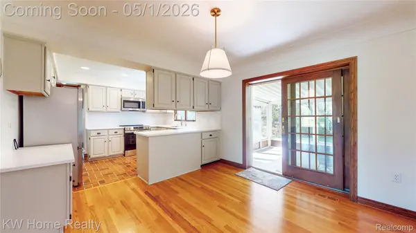 32430 Dohany DR, Farmington Hills, MI 48336