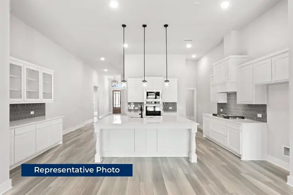 608 S Hidden Lakes Drive, Desoto, TX 75115