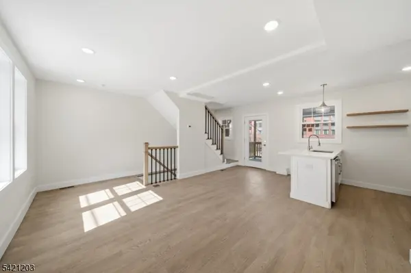33 Clinton Pl, Morristown Town, NJ 07960