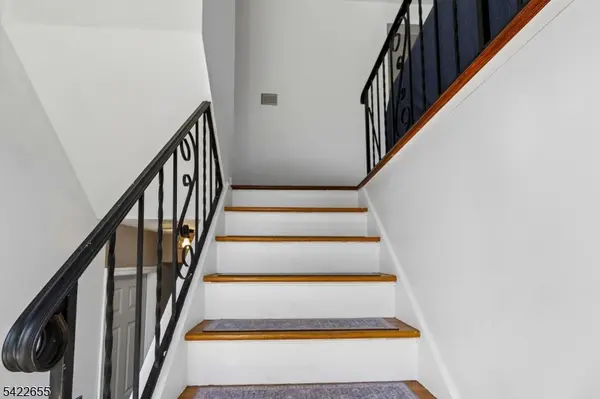 372 W Point Ave, Franklin Twp., NJ 08873