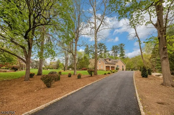 2 Crocker Mansion Dr, Mahwah Twp., NJ 07430