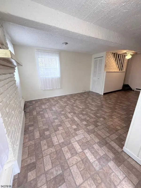 632 Brooklyn Mountain Rd, Hopatcong Boro, NJ 07843