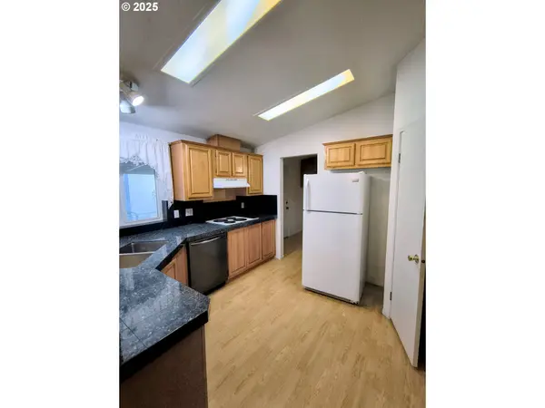 180 TWIN OAKS LOOP, Winston, OR 97496
