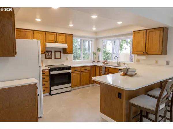 2372 S 22ND CT, Florence, OR 97439