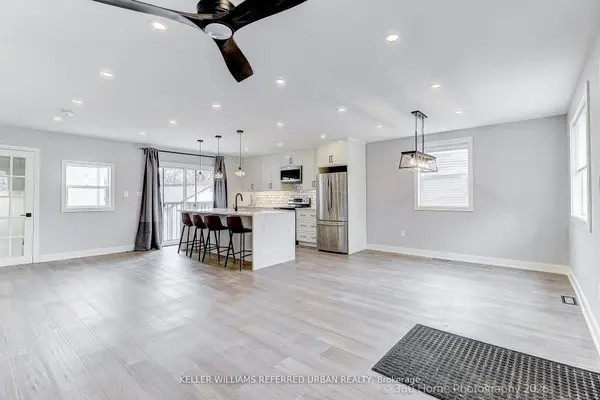 84 Foch AVE #1, Toronto W06, ON M8W 3X6