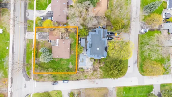 1033 Sixth Line, Oakville, ON L6H 1W6