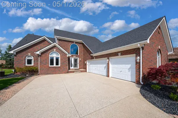 48333 Manchester DR, Macomb Township, MI 48044