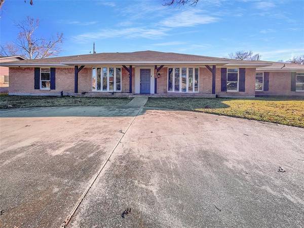 1736 Reynoldston Lane, Dallas, TX 75232
