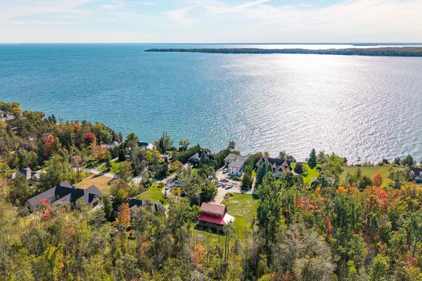 126 Brambel RD, Oro-medonte, ON L0L 2L0