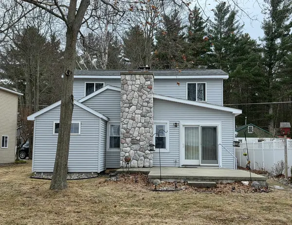 228 Maple DR, MI 48730