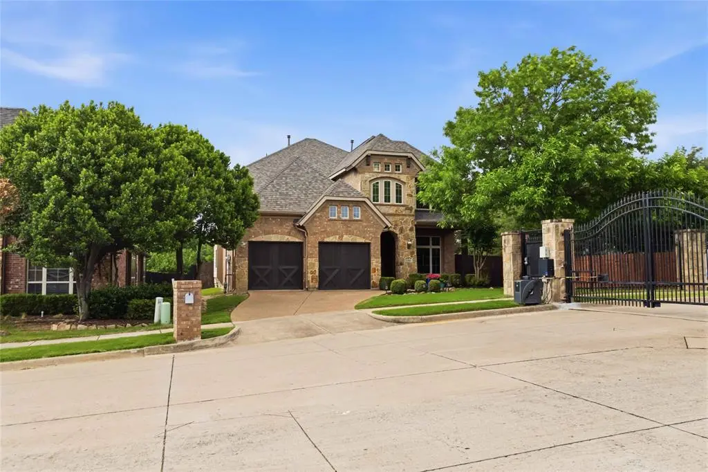 12102 Jackson Creek Drive, Dallas, TX 75243
