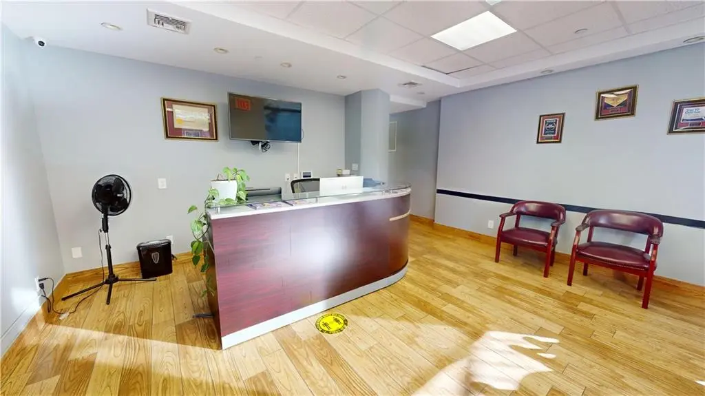 2833 Ocean Pkwy, Brooklyn, NY 11235