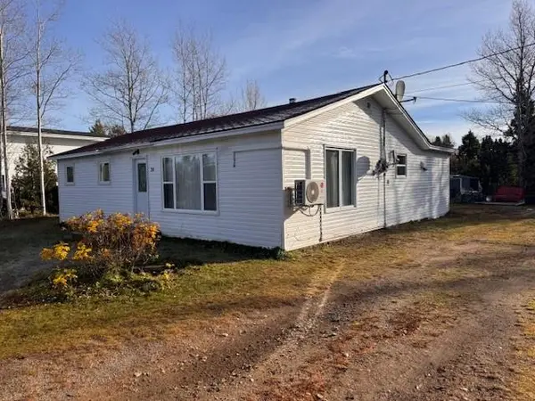 34 Legion Road, Eastport, NL A0G120