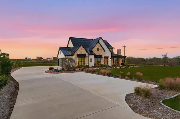 122 Ozro Road, Maypearl, TX 76084