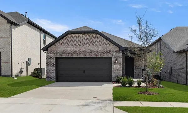 5925 Laurel Lake Lane, Pilot Point, TX 76258