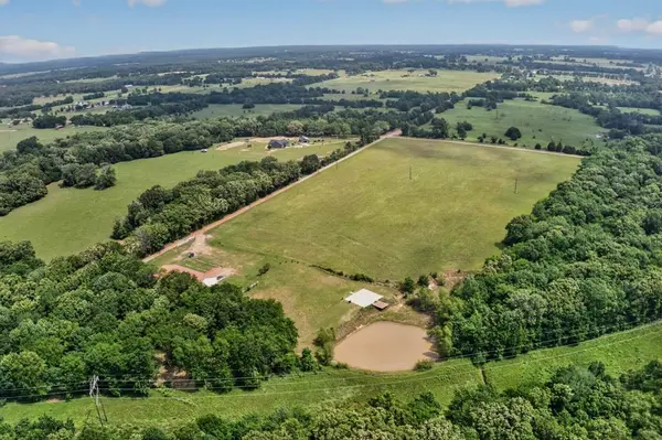 400 Van Zant County Road 113, Grand Saline, TX 75140