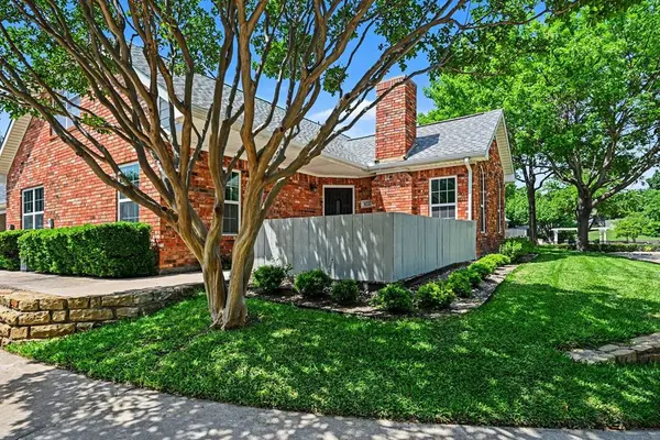 6113 Haley Lane, Fort Worth, TX 76132