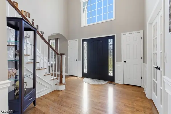 1 Samantha Ln, Washington Twp., NJ 07830