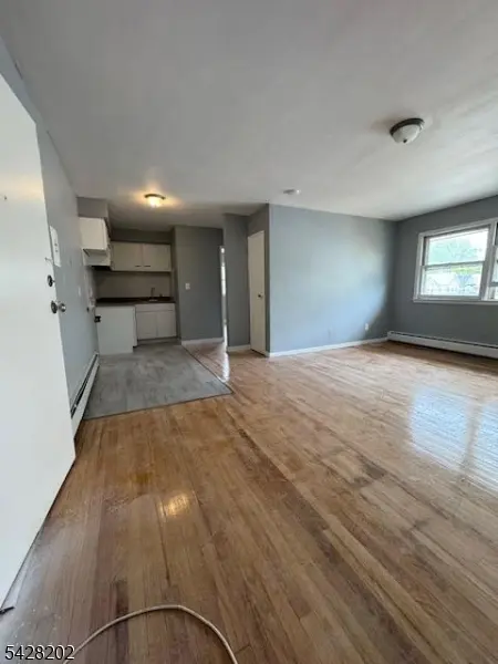 120 W 3Rd Ave #18, Roselle Boro, NJ 07203
