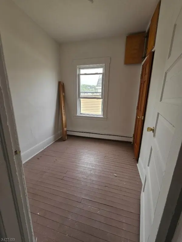 844 Main St, Paterson City, NJ 07503