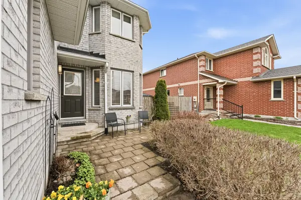 116 Avondale DR, Clarington, ON L1E 3A3