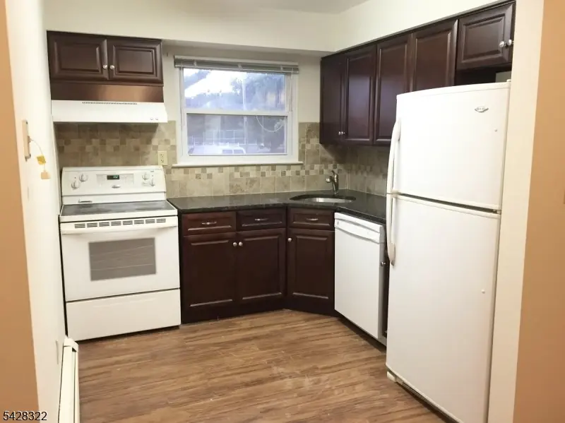 28 Deanna Dr #49, Hillsborough Twp., NJ 08844