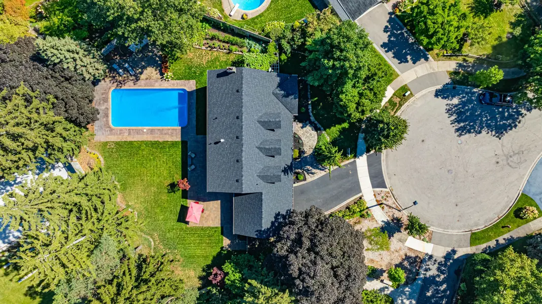1577 Old Spar CT, Mississauga, ON L5J 1B4